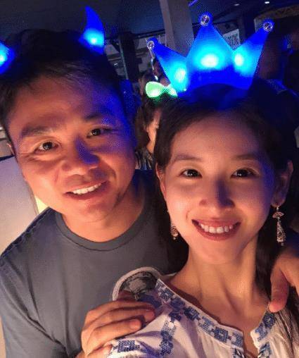 博,晒赵丽颖同款"背影照",和刘强东感情稳定状态佳_章泽天_锻炼_生活