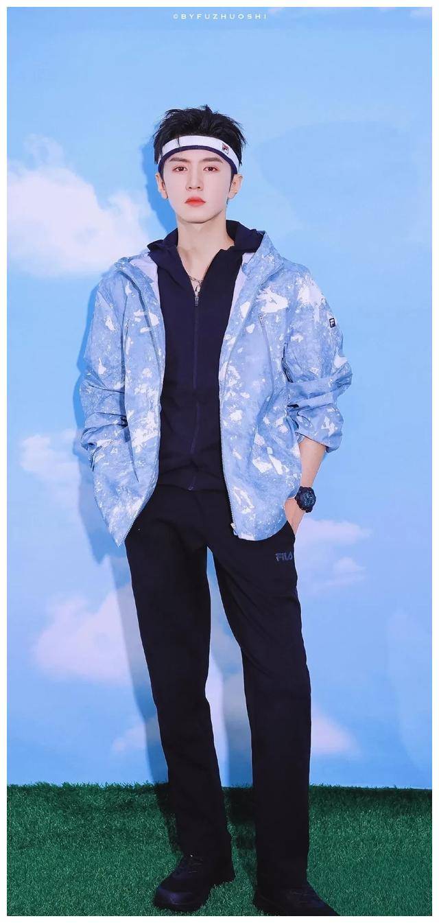 探秘陈哲远的别具一格演绎,走进独一无二的世界,揭秘艺术之美_观众们