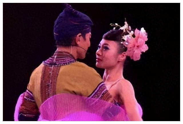 刘德华宠幸一生,43岁单身却过得充实,无数人羡慕._赖文慧_舞台_舞伴