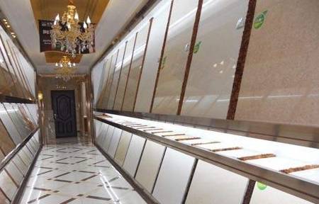 普通品牌的瓷砖成本50-100多一块的也有,看自己需求,一分价钱一分货