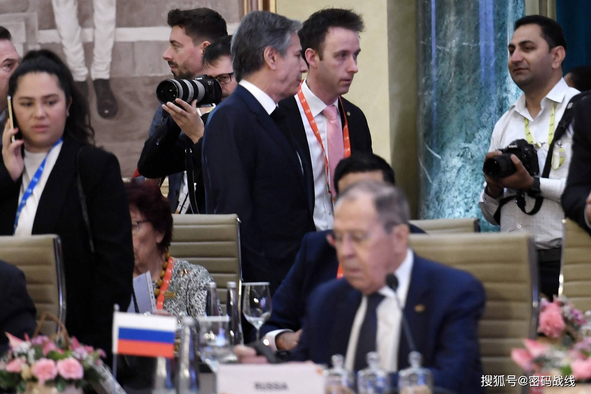 g20峰会上最新动态:美俄外交官近距离沉默,无视对方存在