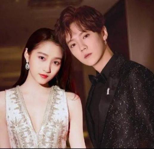 关晓彤身世之谜:亲生身份遭质疑,真相让人震惊!_卓伟_张嘉译_行为