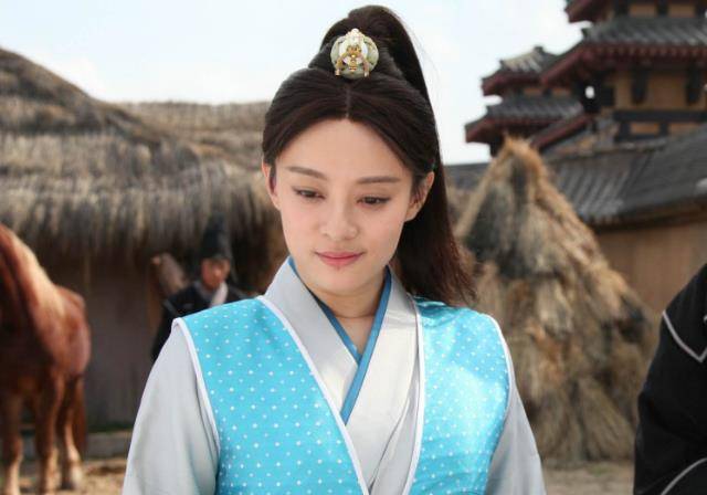 《亮剑》播出15年,跑龙套的孙俪却爆红?