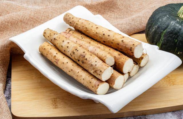 "山药"不能随便吃?医生:这4类人平时尽量远离,别再傻傻去吃_食用_成分