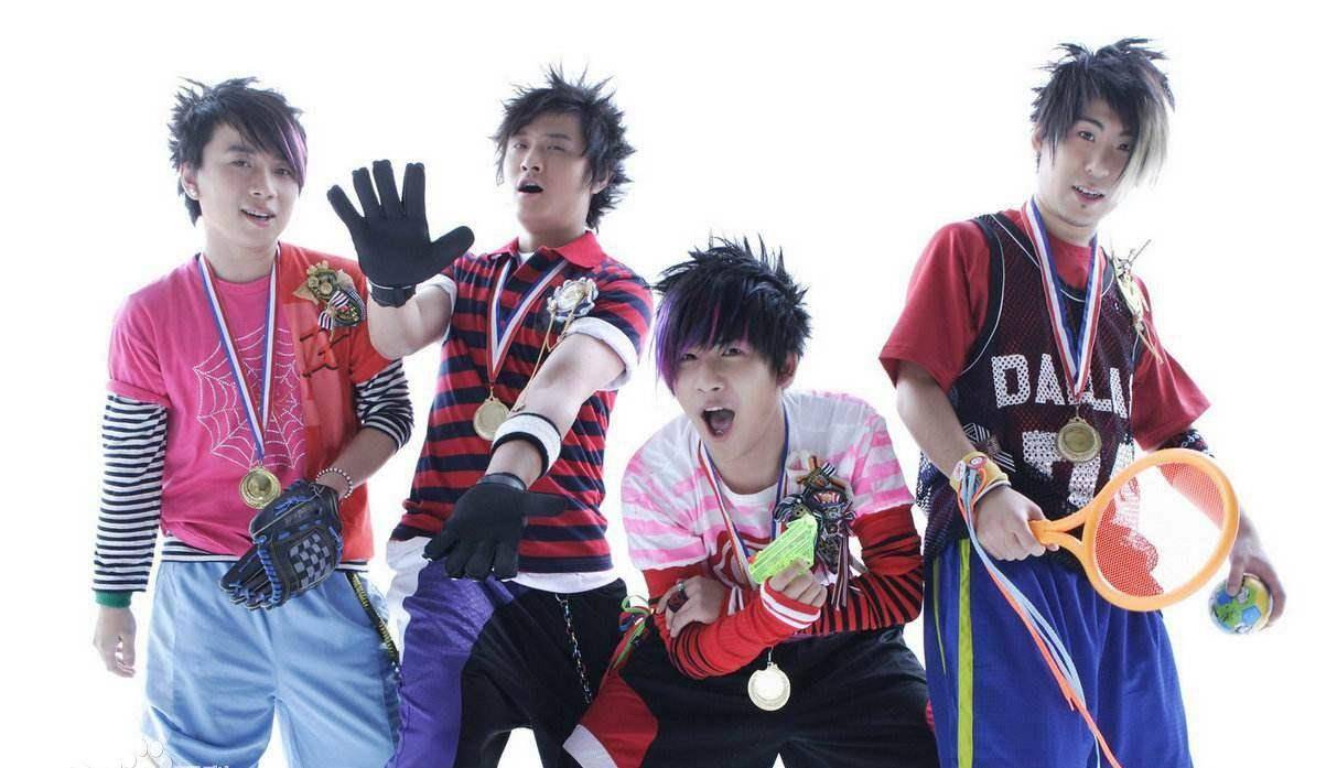 人称"人间清醒段子手"-大老师,他与经纪人婚后,至今未生育_大张伟