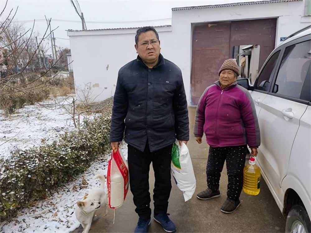 江苏省新沂市高流镇:守护故土传温暖 关爱老人献真情