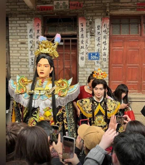 网红cos赵世子事件升级,本人曾参加《创造营》,抛圣杯道歉遭打脸_小朱