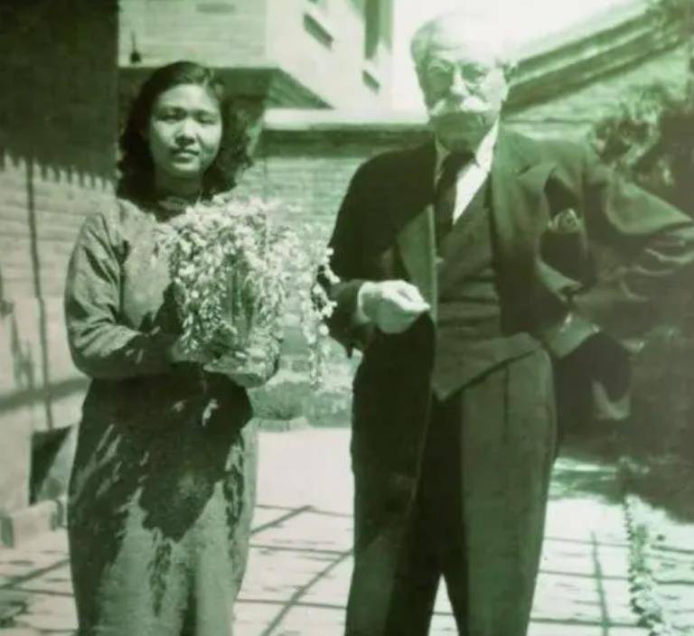 美女画家吴似丹:28岁嫁80岁老外,为其守节51年,将独
