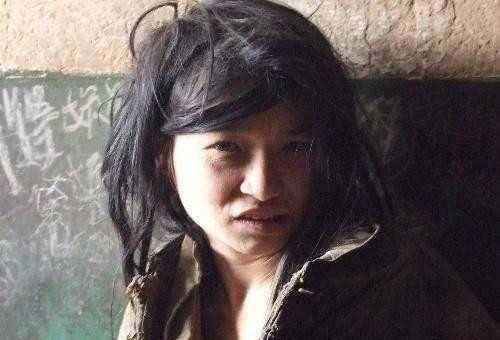 家人找到她时精神已失常,被解救后现状如何_曹小青_内蒙古_曹家