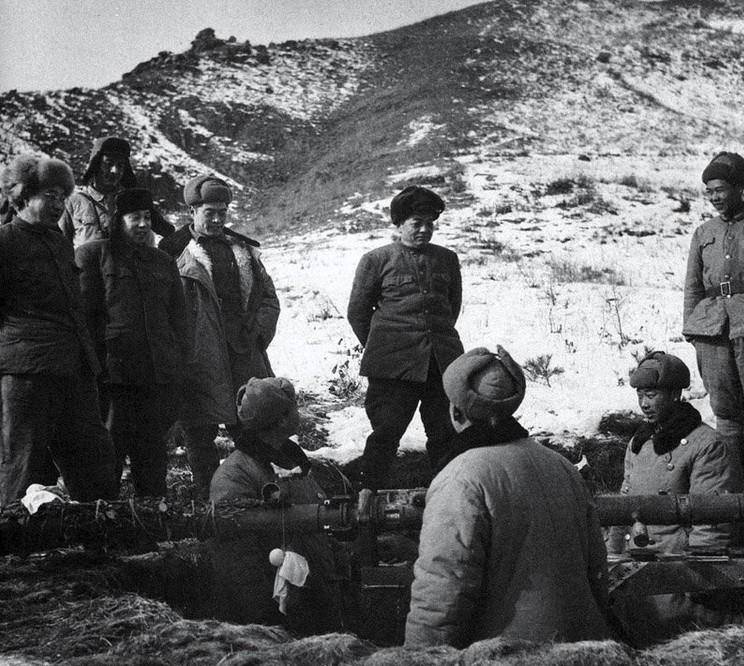 得知中国在鸭绿江边集结重兵,并且还要使用空军直到1951年的3月下旬