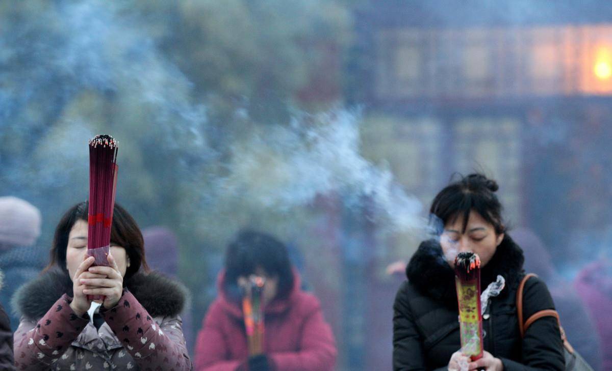 后来,李云经与庄碧琴商议多日,决定到香港投靠内弟庄静庵.