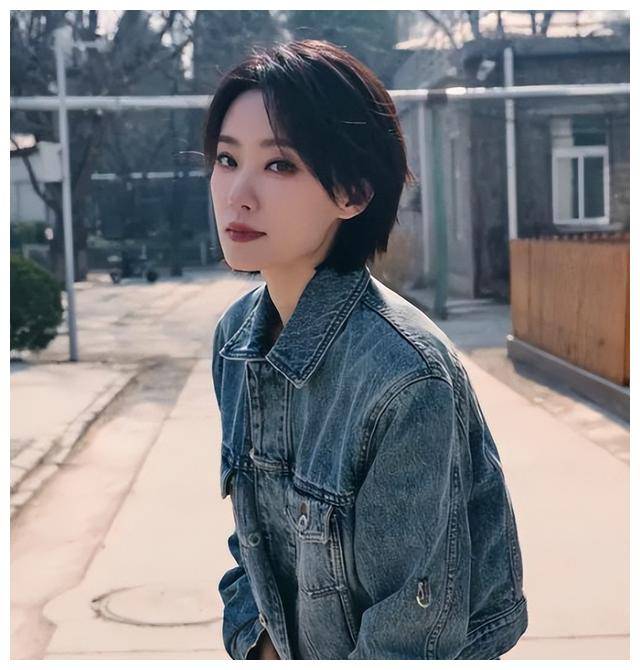 贾玲_张小斐_影片