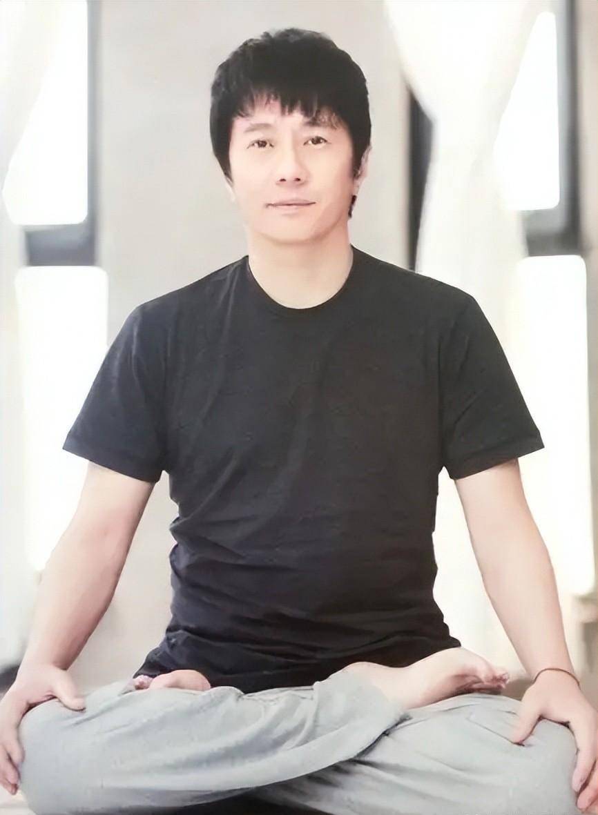 手撕聂远,改造郑钧,刘芸如今多幸福,曾经就有多伤_父母_事业_因为