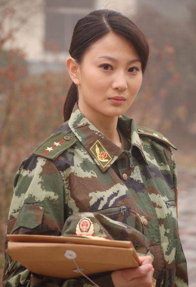 侯梦莎_女兵_剧中_人们_电视