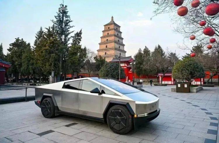 特斯拉cybertruck淋雨就生锈?官方回应:用清洁剂可去除!