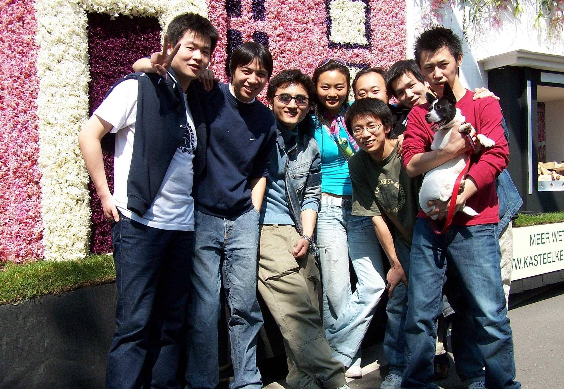 北京女孩定居荷兰20年,被渣男伤害后爱上荷兰拳王,如