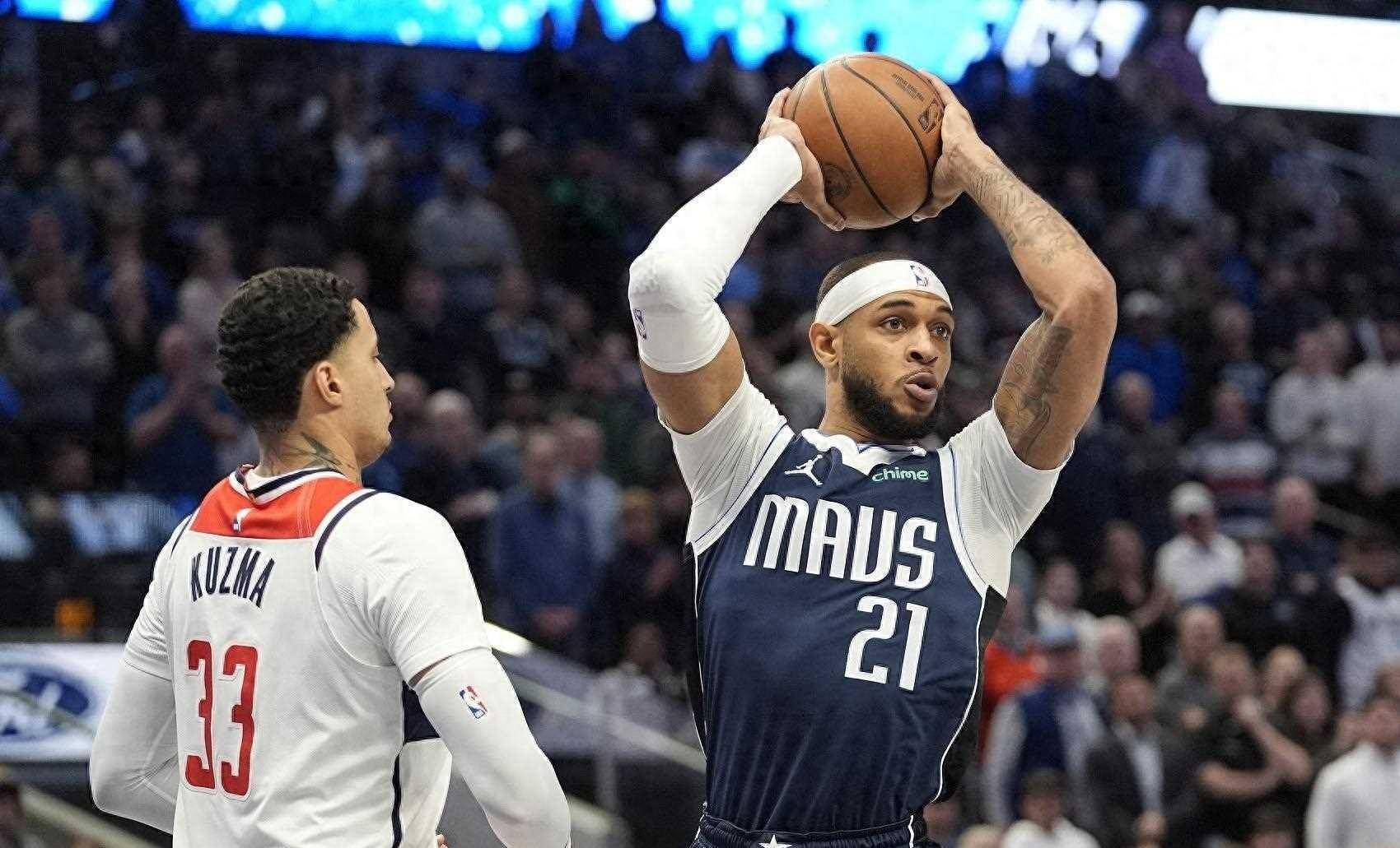 加福德战旧主24分钟砍16分17板2断5帽 篮板平_比赛_胜利_独行侠