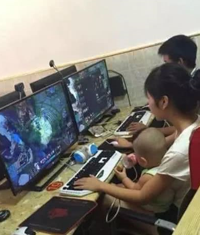 搞笑图片搞笑段子:当网瘾少年成家立业后会怎样?看看这图就知道