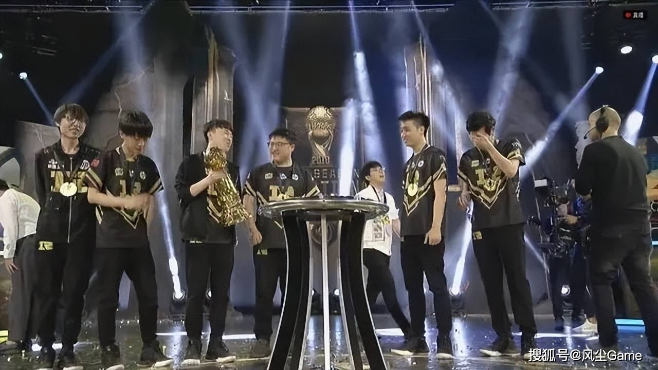 除了karsa之外,lms赛区的外援,在世界赛成绩最好是swordart,蛇蛇s10