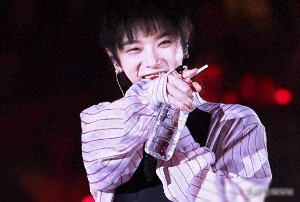 这一"剪",让不可一世的"乐坛之神",现出了原形_华晨宇_争议_音乐