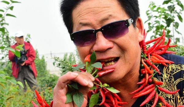 "中国辣王"李永志:辣椒当饭吃,打败16国,如今却成医院常客_李广志