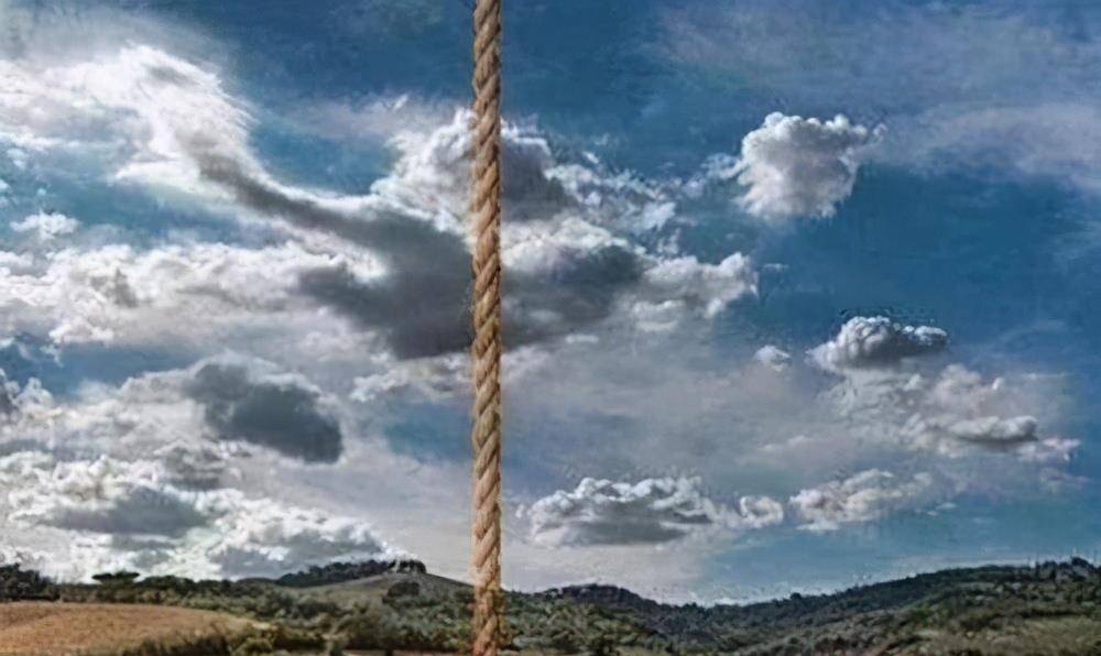 一根绳子可凭空升上天,小孩顺着绳子攀爬,印度通天绳有何玄机?
