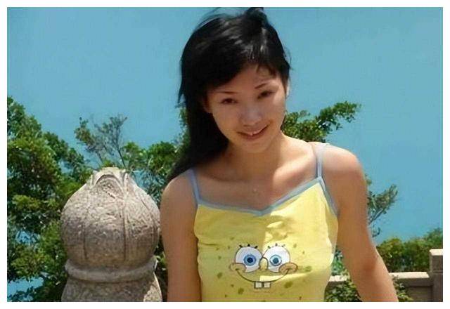 柳岩早期清纯照曝光,网友惊呼:她竟然有这样的一面?