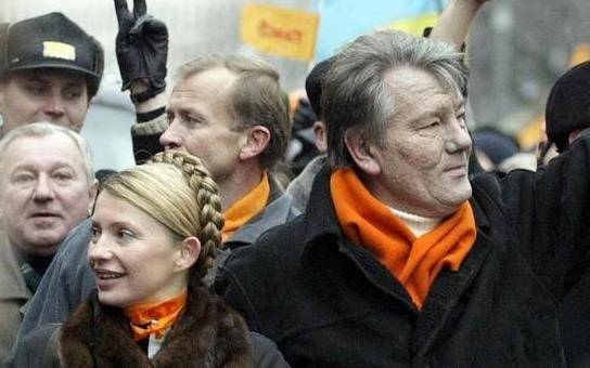 "蛇蝎美人"季莫申科:脚踩3个男人上位,却始终无法战胜男人_尤先科