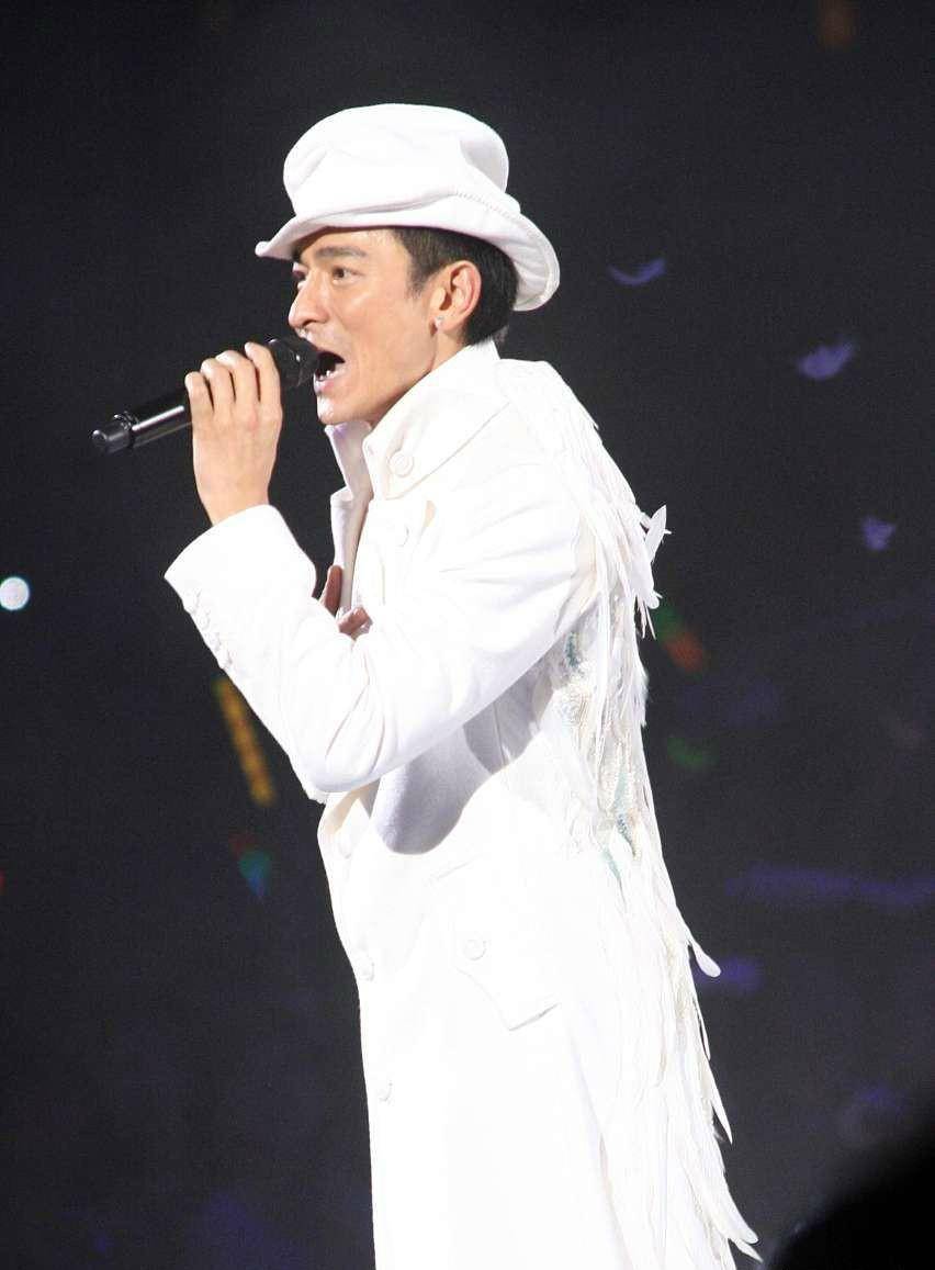 1994年《忘情水》4周狂卖85万张,刘德华台封神称"东方不败"_年代_认证