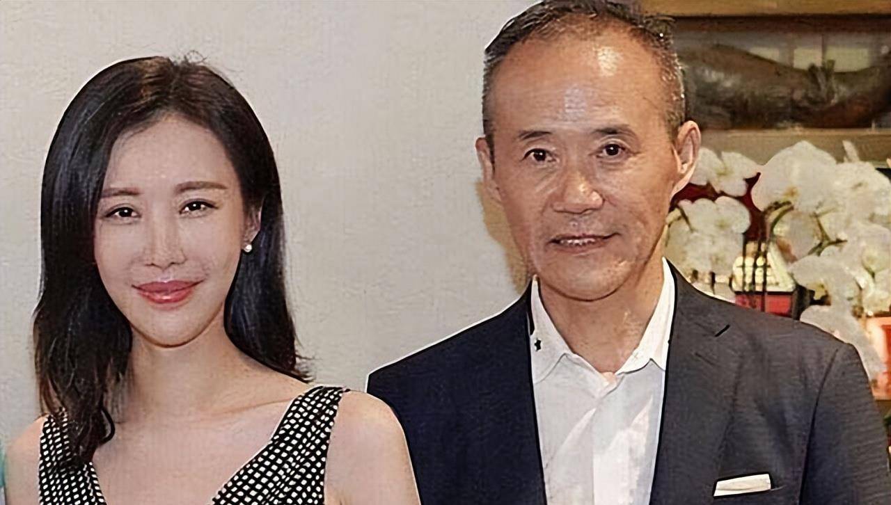 隐退后年领1200万退休金,娶小30岁的美女明星_王石_王江穗_万科