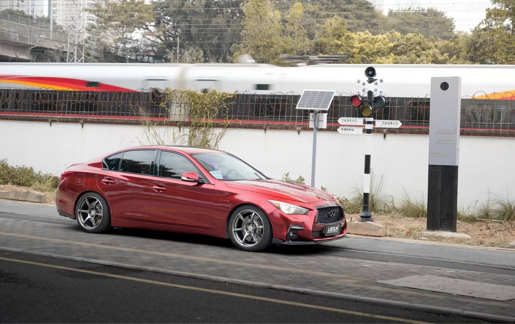 英菲尼迪vq37-lb改色膜pet绯红,划痕修复 | 抗磨 | 抗污_搜狐汽车