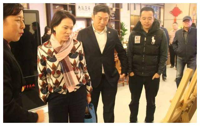 狂赚800亿,败光身家,欠下巨额外债,骆玉珠的传奇经历_故事_人生_饰品