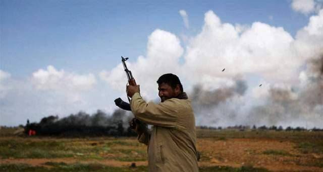 所以,无论子弹是朝任何方向进行射击,它的运动轨迹都不是一个纯