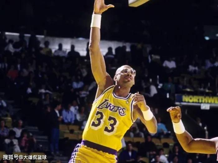 美媒预测15名传奇巨星在当代nba的场均得分,仅4人