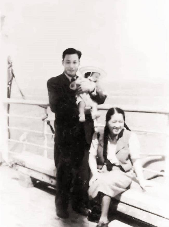 这样的家庭自然看重孩子的培养,当时钱玄同把钱三强送到了孔德学校