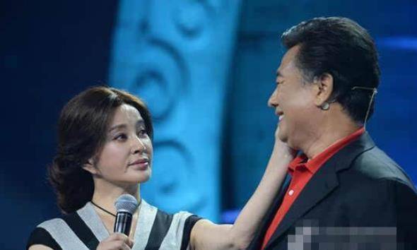 "顽主"姜文的狂野爱情,和4位时尚女爱得轰烈,却被