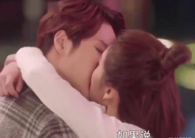 天不怕地不怕,就怕王一博拍"吻戏",主动到让我腿都软了_感觉_观众们