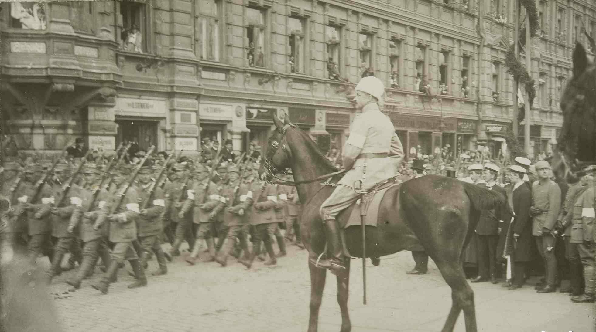 二战苏军顶级战力,把强大的哥萨克人生生打崩,却险些被灭族_卡尔梅克