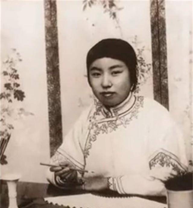 京城第一玩家王世襄,无所不玩无所不藏,沈从文启功都爱他家小院_玩乐