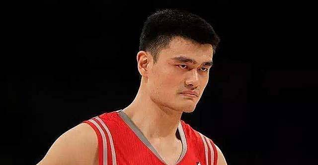 姚明妻子叶莉近况:退役后为丈夫理财,11岁女儿身高到爸爸胸口_nba