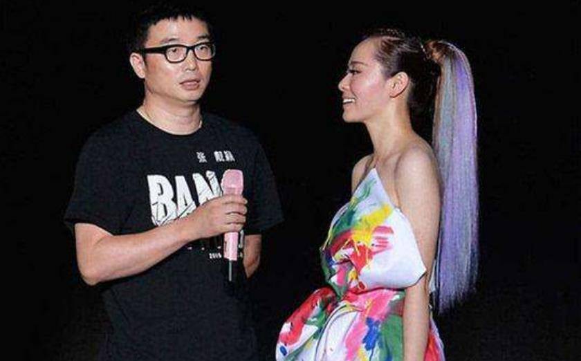 深挖张靓颖爱情,被人嘲讽小三的她很勇敢,但伸手要来的不是爱情_冯柯_