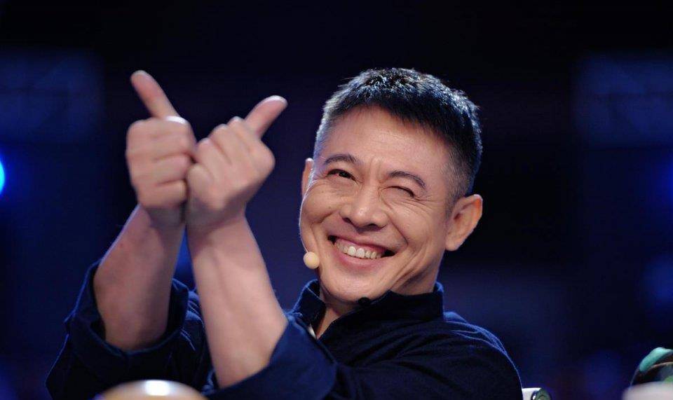 姓李的出上联,"李耳李渊李连杰,李姓为王",黄姓网友对的下联解气_对联