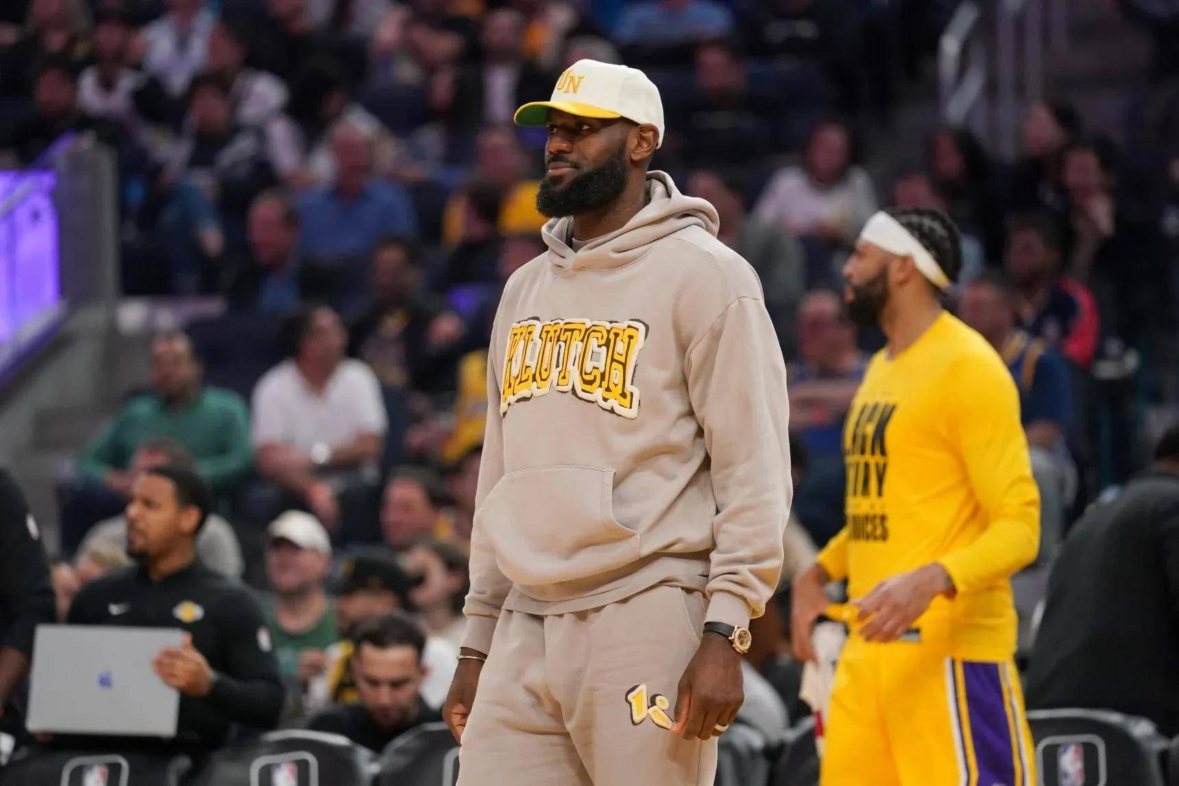 詹姆斯新增一名黑粉,是前勇士总冠军状元_洛杉矶湖人队_比赛_罚球