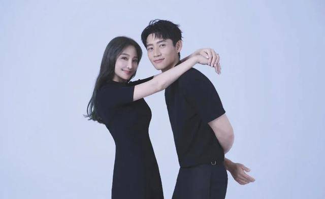 事实证明,"面包和爱情兼顾"的魏晨,才是真正的"人间清醒"_事业_于伟