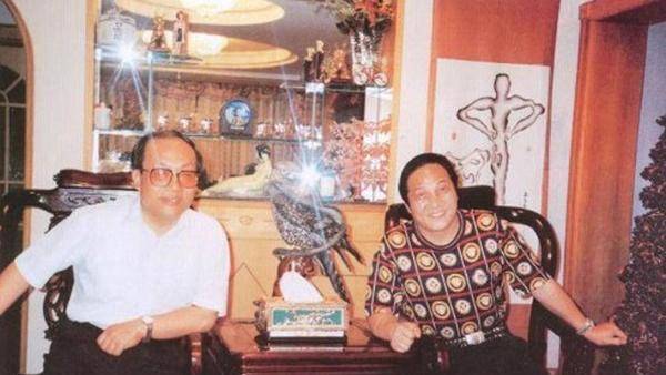 伪气功大师王林奢华"王府":曾门庭若市,今一片灰败,阴霾笼罩_邹勇