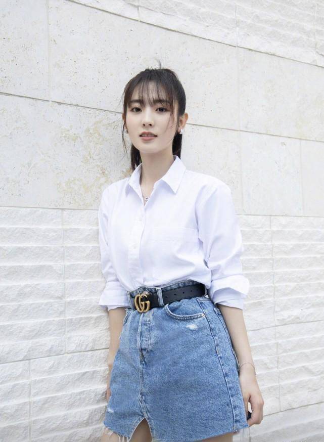 邢菲夏日穿搭太甜了,满满的元气少女感,一秒回到十八岁_设计_气息