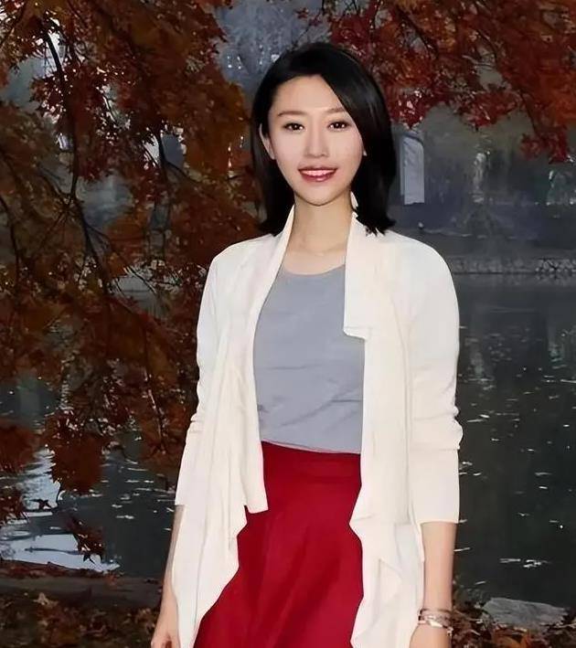 主持人王音棋:成了央视"宝藏女主播",最佳90后团宠,未来可期_王印琪