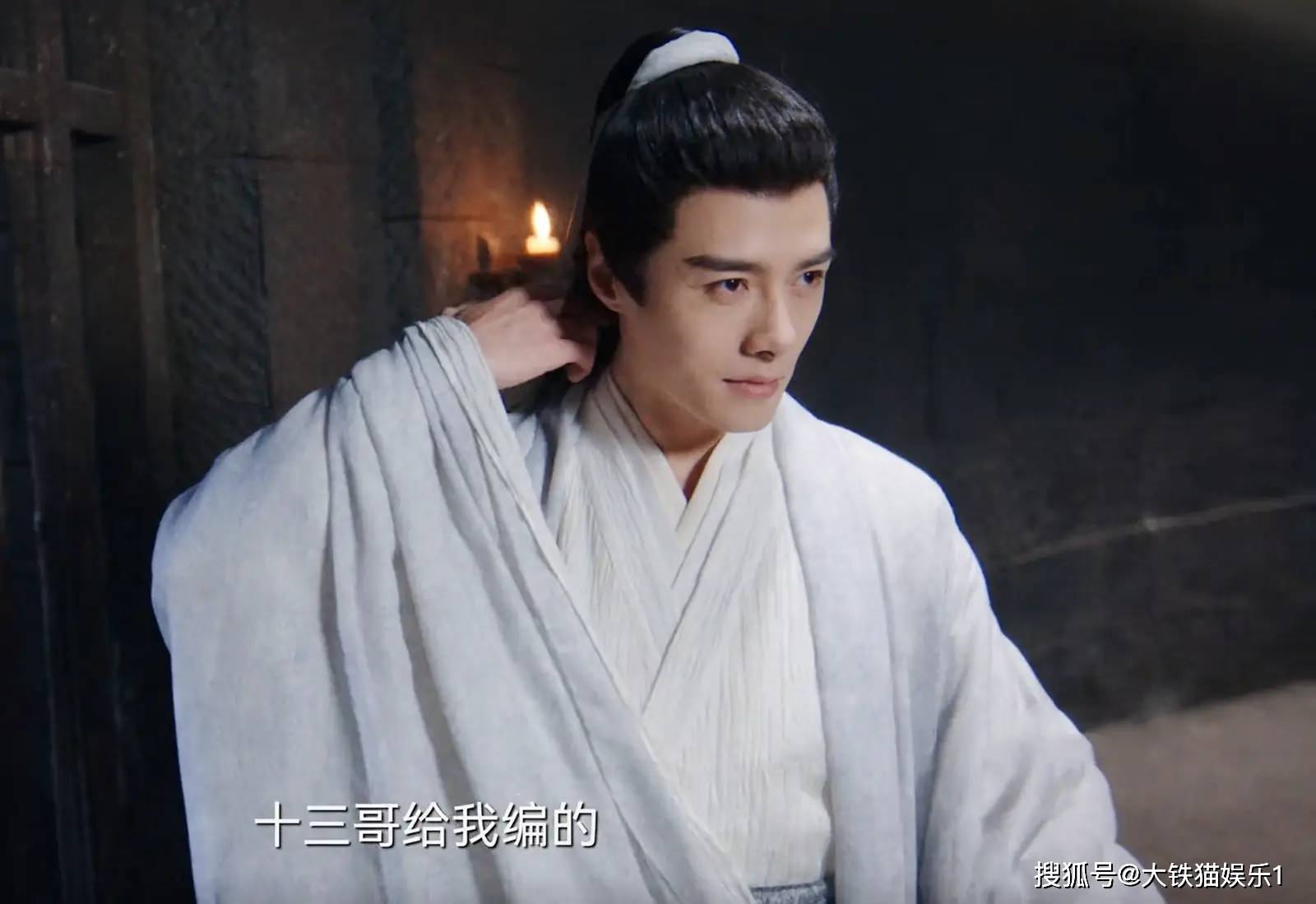 表面上是小演员,其实是经纪公司大老板,这些明星个个