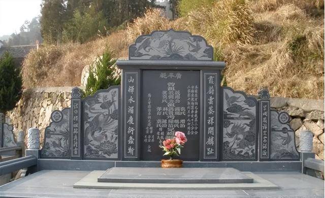 岳父上联"两横一竖就是干",3个女婿对下联,岳父