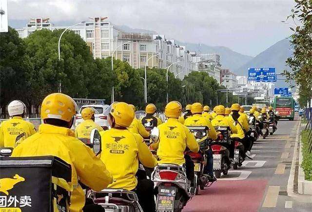全国25位外卖小哥为你揭秘_工作_因为_年夜饭